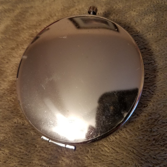 Great Gift idea- Compact Mirror - Picture 12 of 12